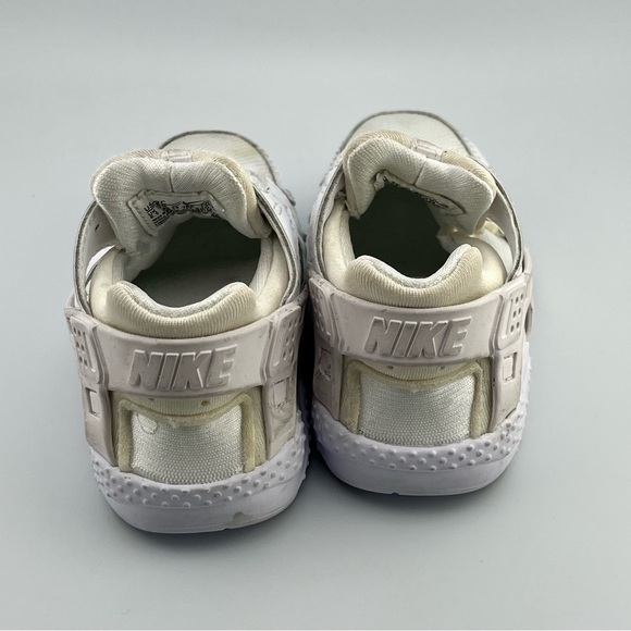 Nike Air White Toddler Huarache Run Sneakers 7049500110 US 7C Shoes - Picture 2 of 8